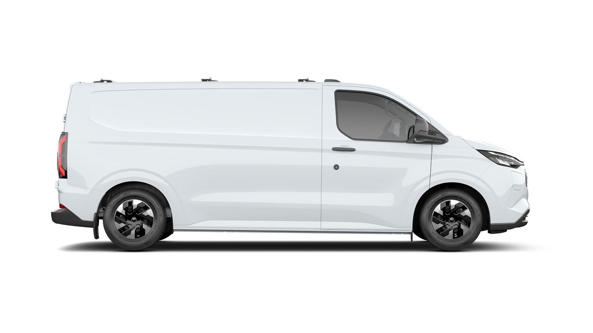 2025 Ford E-Transit Custom image 9