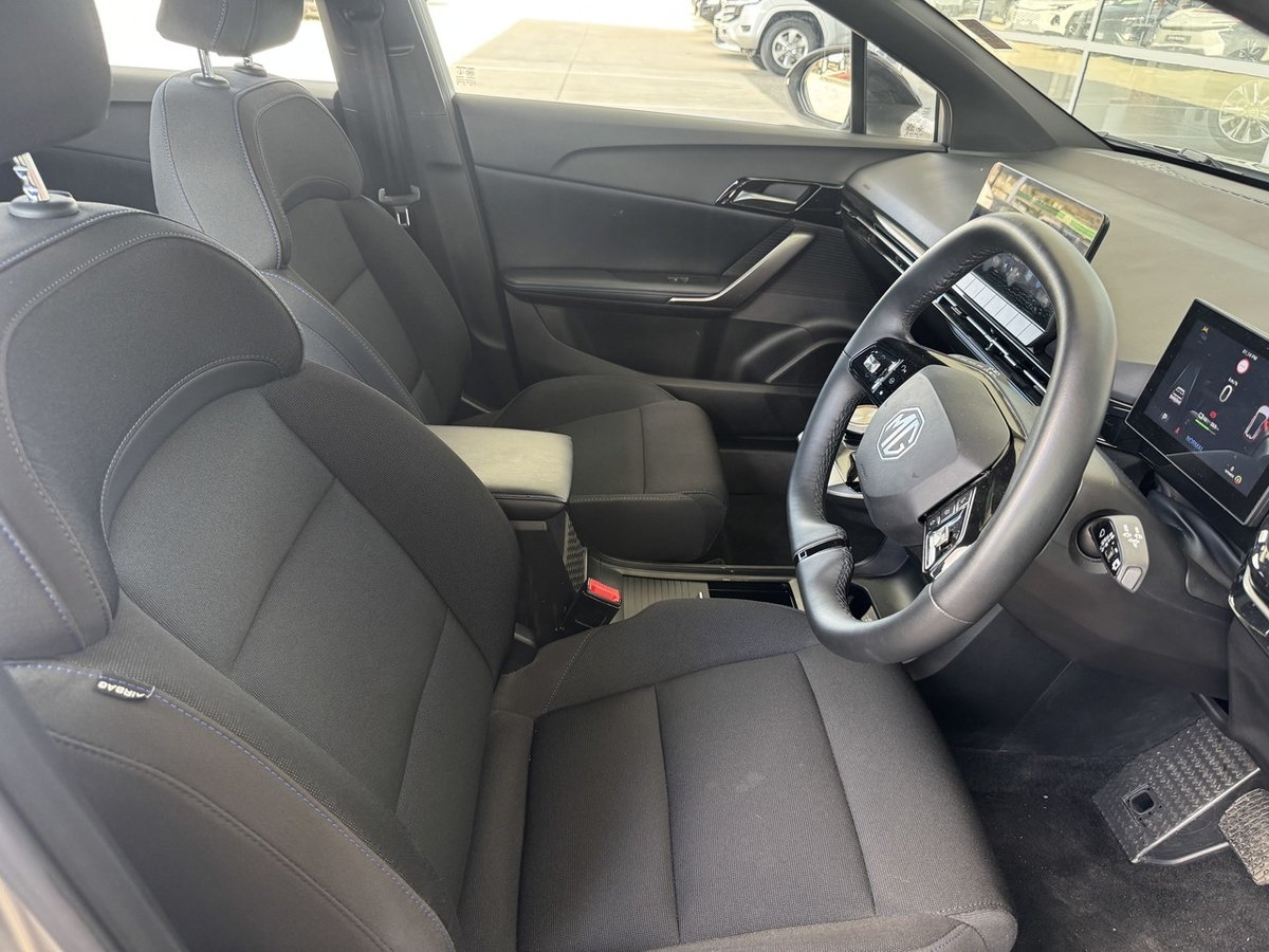2024 MG MG4 Excite 64 150kW MEH32 MY25 image 18