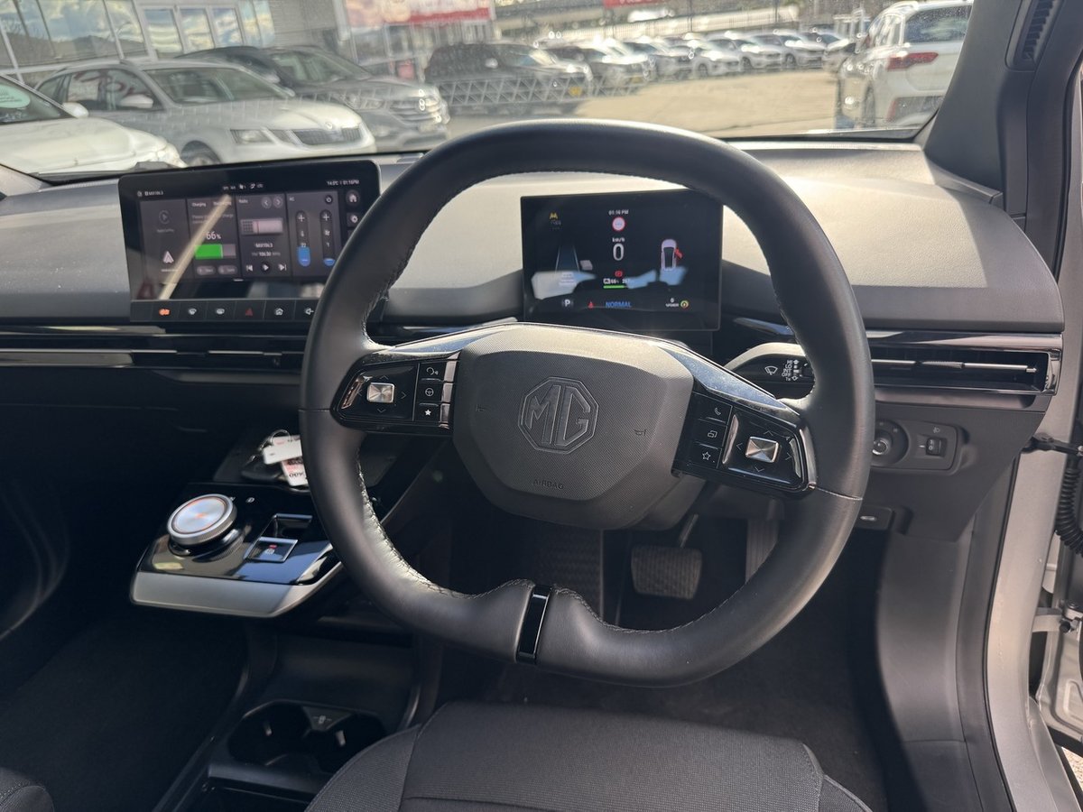 2024 MG MG4 Excite 64 150kW MEH32 MY25 image 19