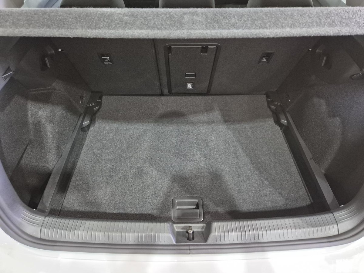 2025 Volkswagen Golf 110TSI Life 8.5 MY25 image 18