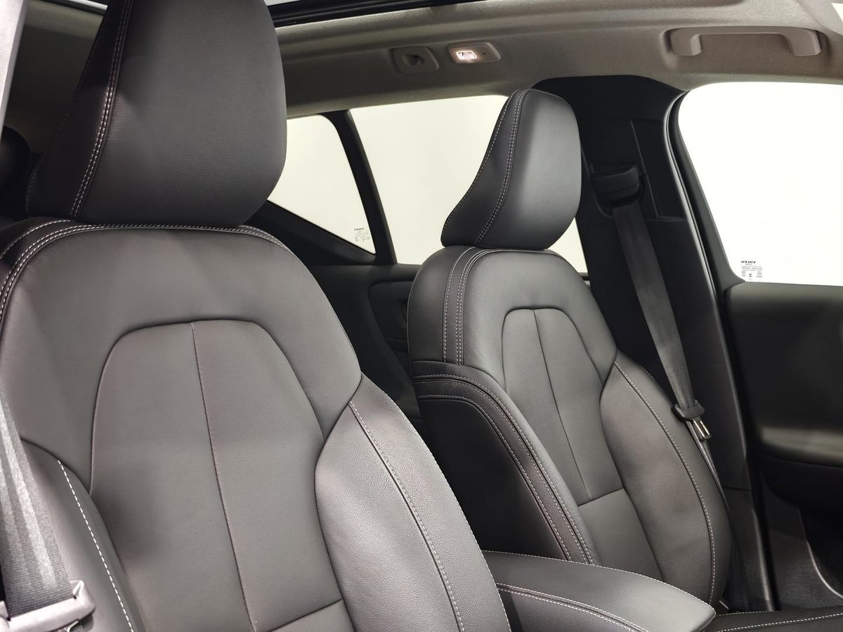 2025 Volvo XC40 Plus B4 MY25 image 7