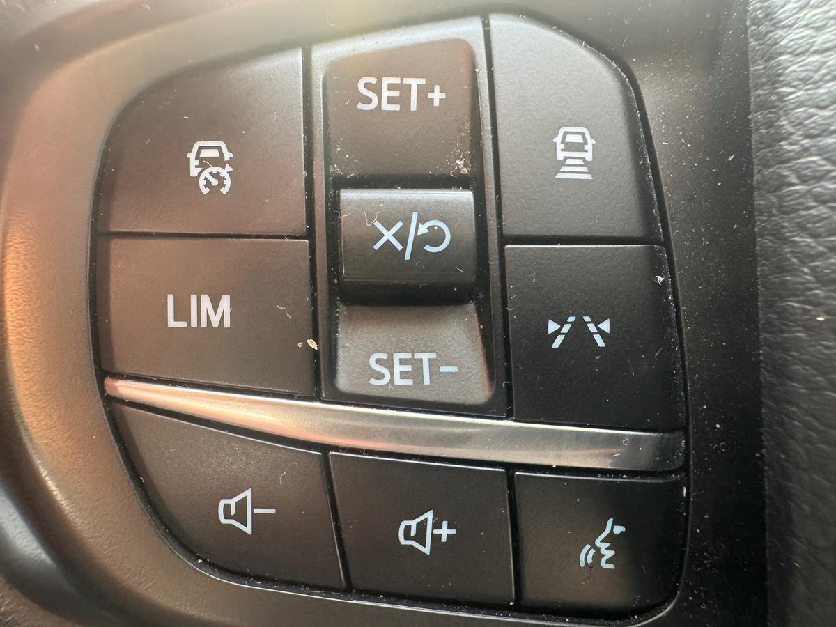 2024 Ford Everest Trend MY24.50 4X4 Dual Range image 13
