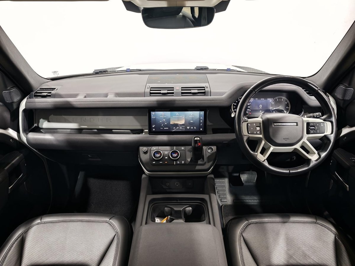2022 Land Rover Defender 110 P400 S L663 MY23 AWD image 9