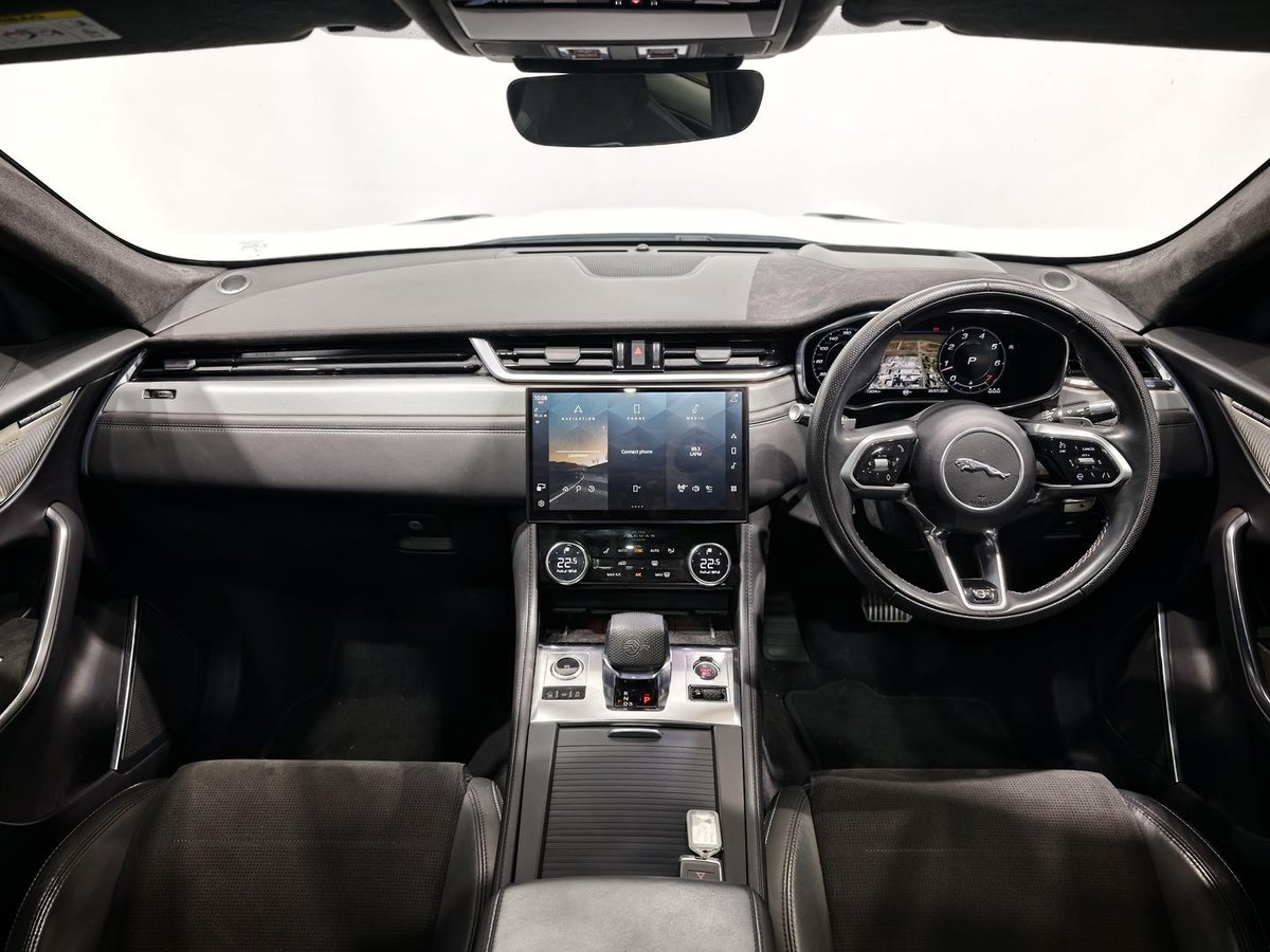 2021 Jaguar F-PACE SVR X761 MY21.25 AWD image 9