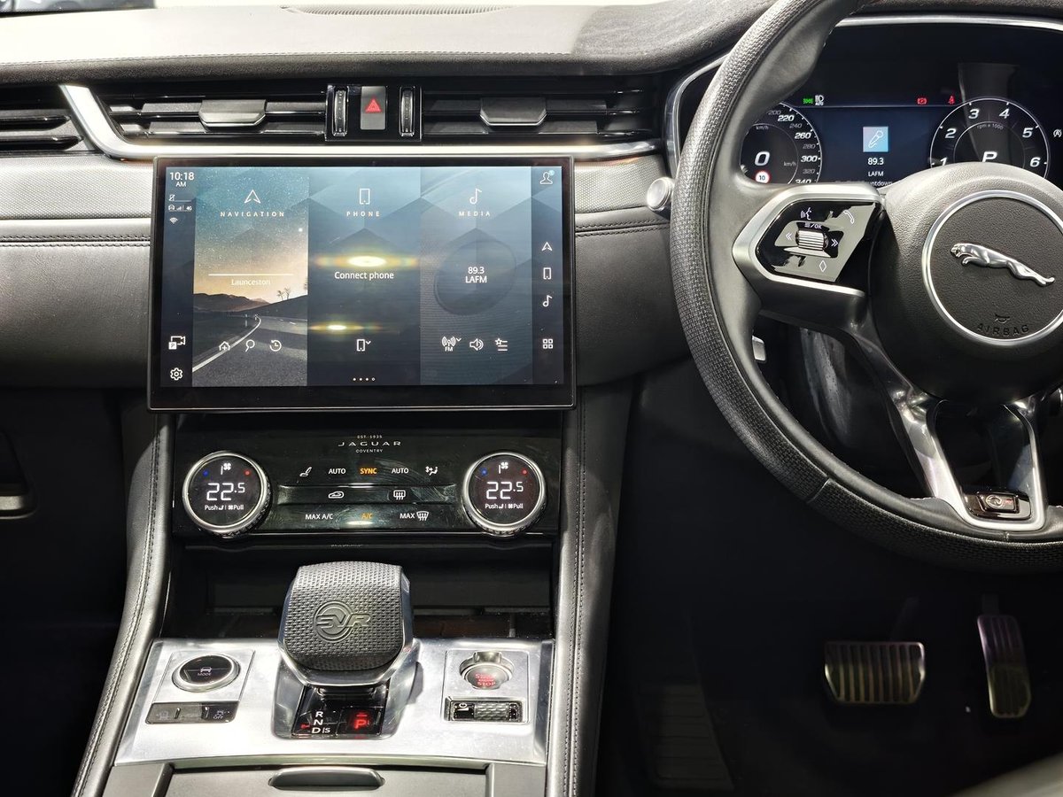 2021 Jaguar F-PACE SVR X761 MY21.25 AWD image 14