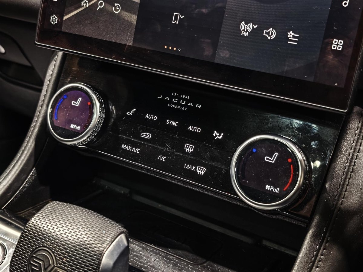2021 Jaguar F-PACE SVR X761 MY21.25 AWD image 24