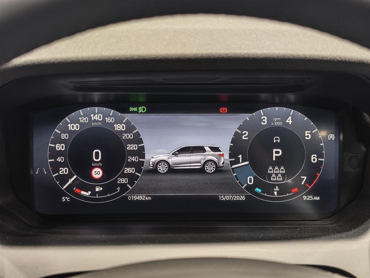 2025 Land Rover Discovery Sport P250 Dynamic SE L550 MY25.5 4X4 Constant image 16