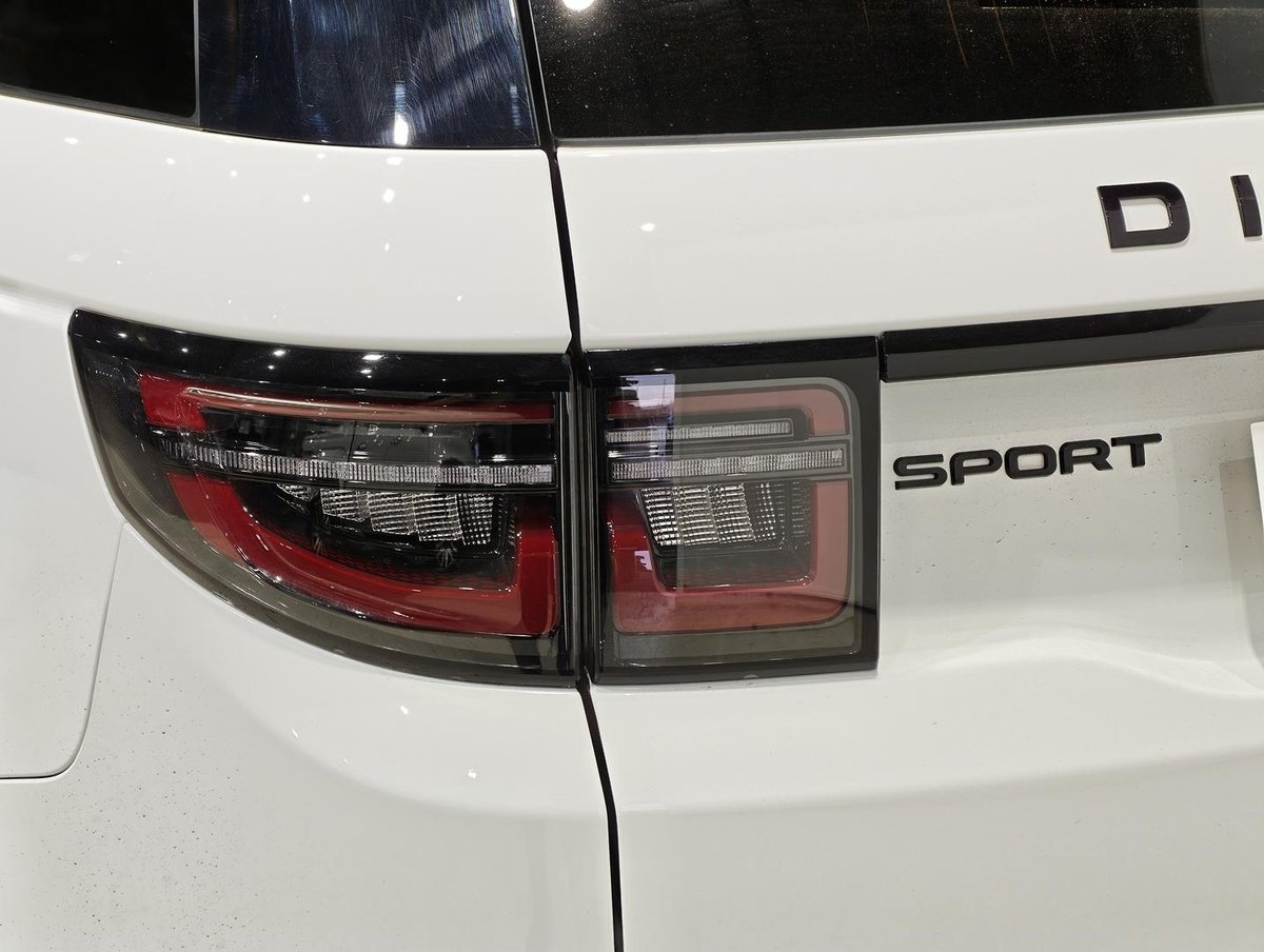 2025 Land Rover Discovery Sport P250 Dynamic SE L550 MY25.5 4X4 Constant image 19