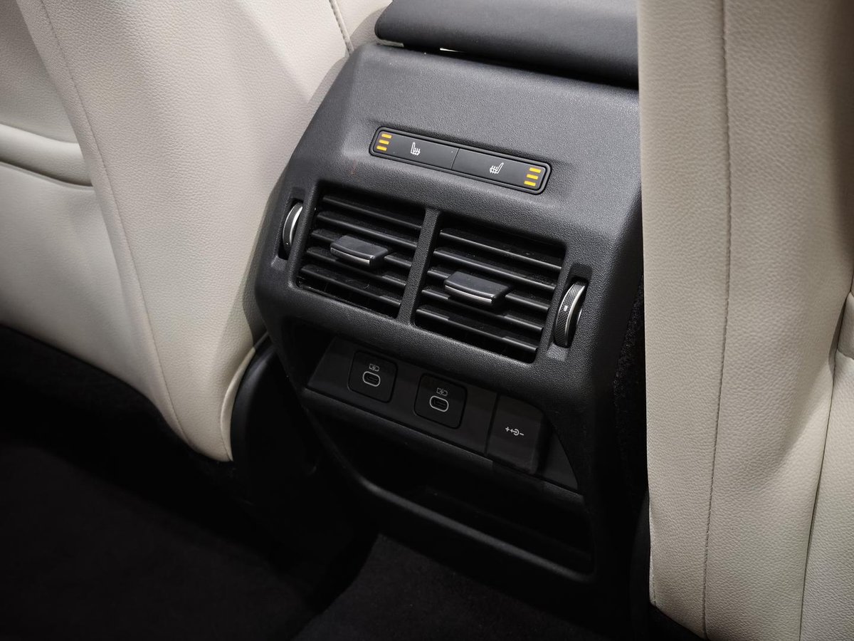 2024 Land Rover Discovery Sport P200 S L550 MY25 4X4 Constant image 18