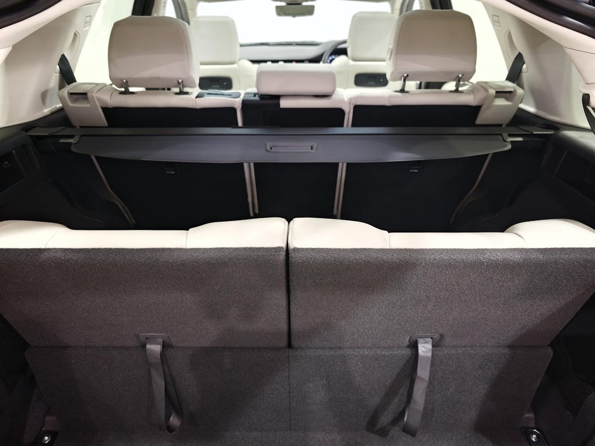 2024 Land Rover Discovery Sport P200 S L550 MY25 4X4 Constant image 10