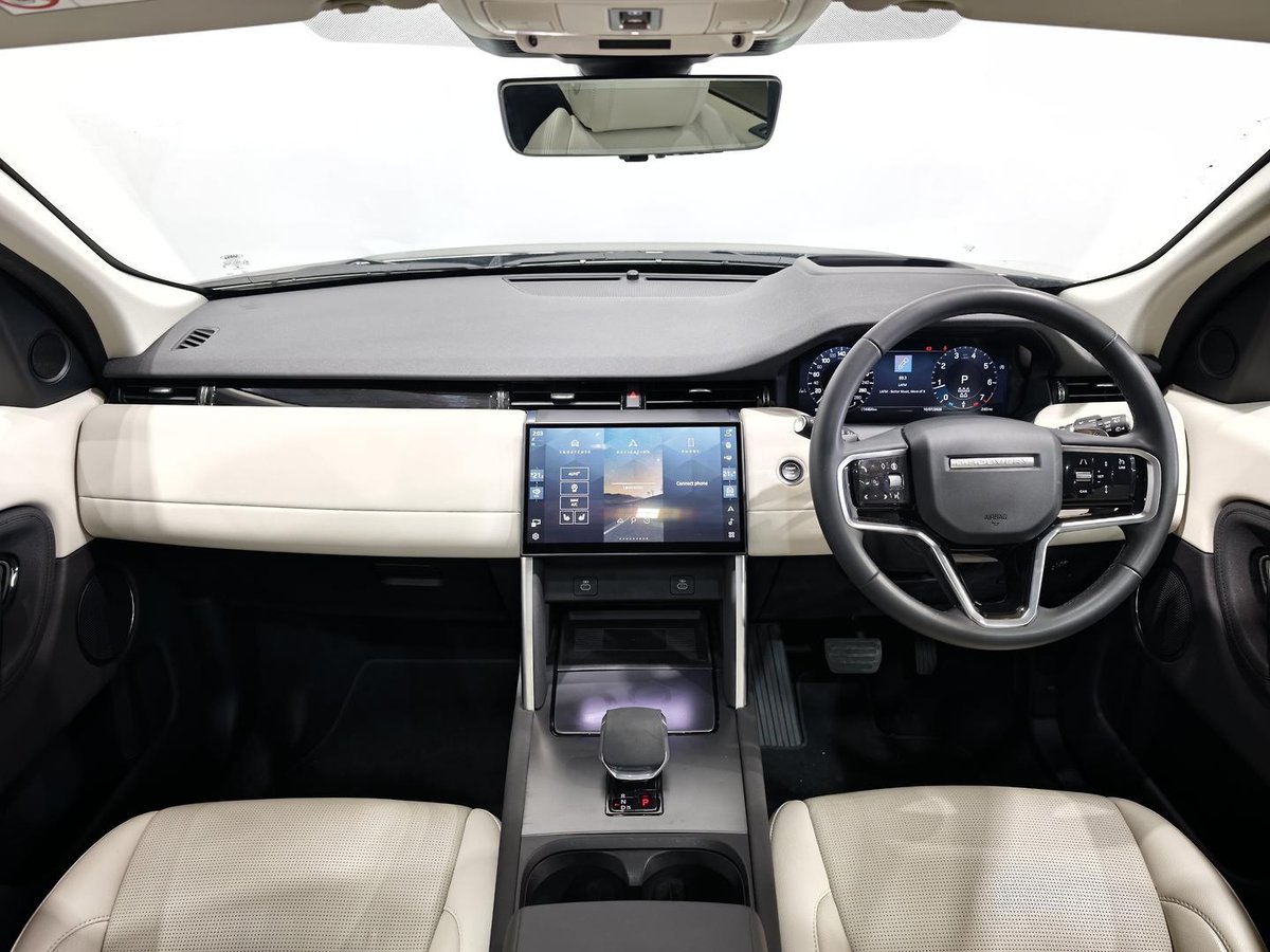 2024 Land Rover Discovery Sport P200 S L550 MY25 4X4 Constant image 9
