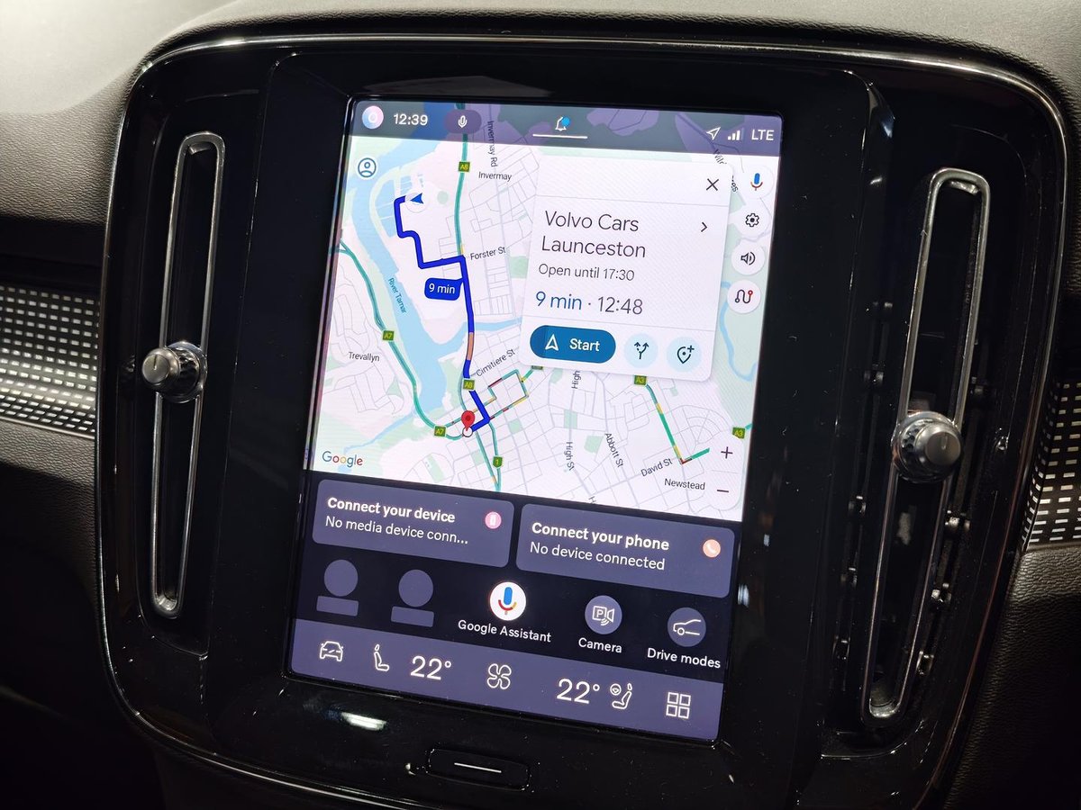 2025 Volvo XC40 Ultra B4 Dark MY25 AWD image 16