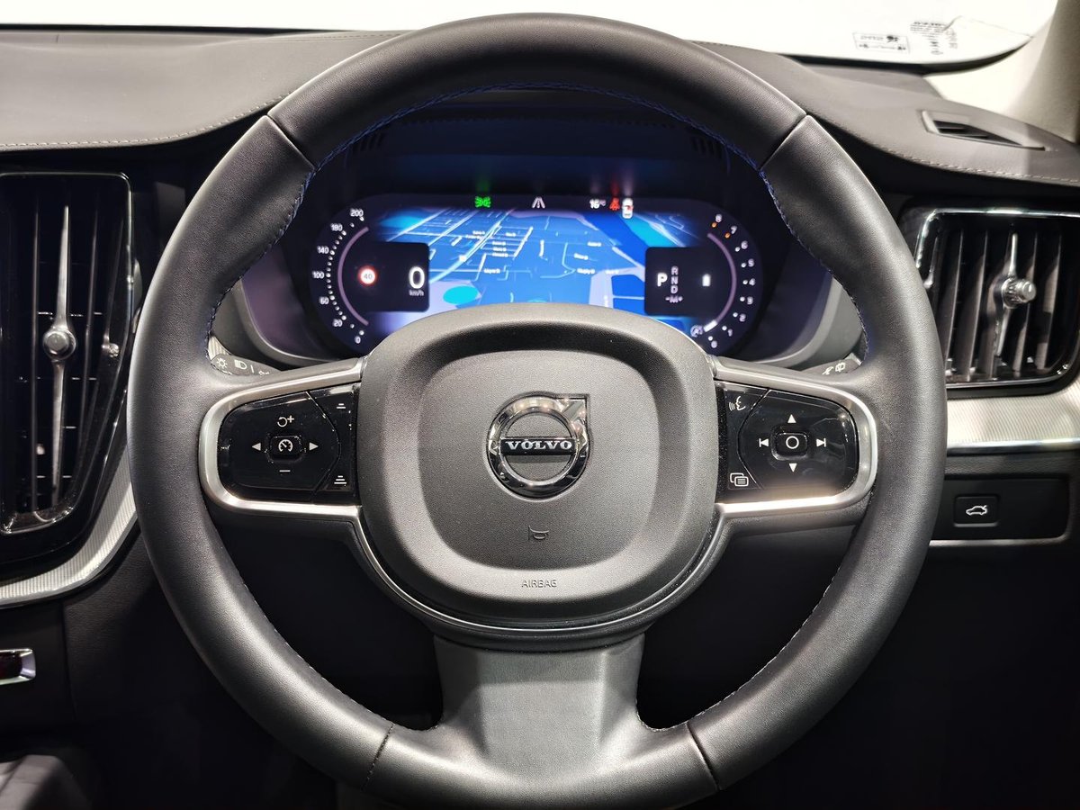 2025 Volvo XC60 Ultra B5 Bright MY25 AWD image 12
