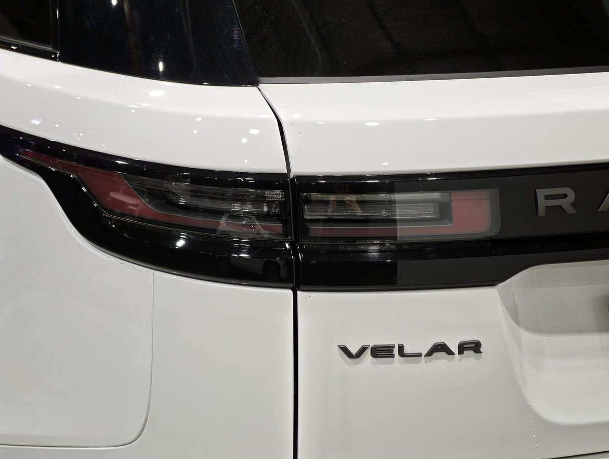 2025 Land Rover Range Rover Velar P250 Dynamic SE L560 MY26.5 AWD image 19