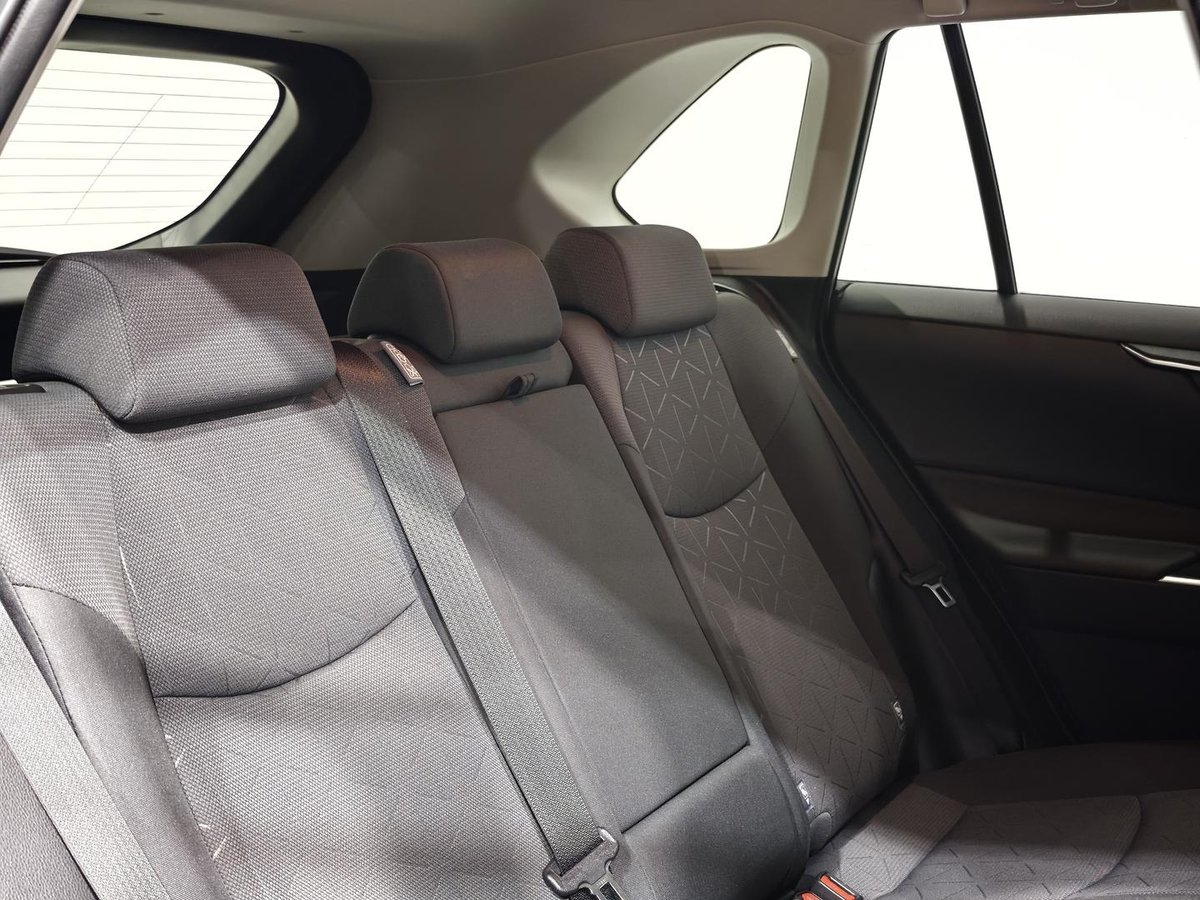 2021 Toyota RAV4 GXL MXAA52R image 17