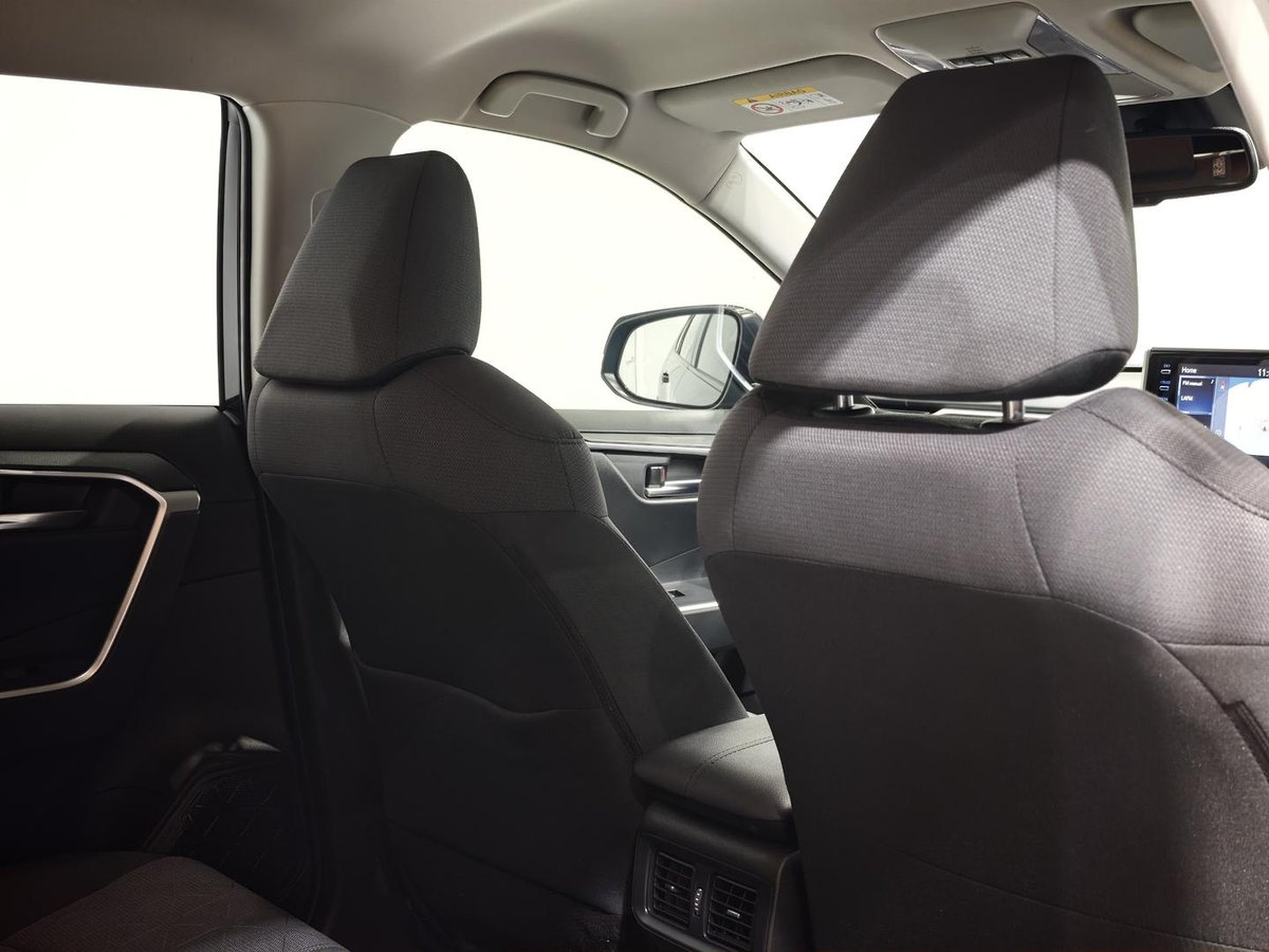 2021 Toyota RAV4 GXL MXAA52R image 18