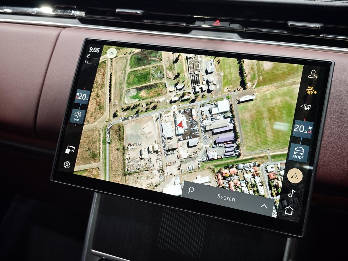 2024 Land Rover Range Rover P460e Autobiography PHEV L460 MY25 AWD image 11