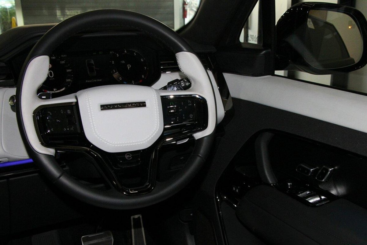 2025 Land Rover Range Rover Sport P635 SV Edition Two L461 MY25 AWD image 13