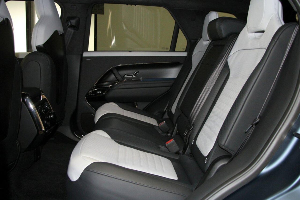 2025 Land Rover Range Rover Sport P635 SV Edition Two L461 MY25 AWD image 8