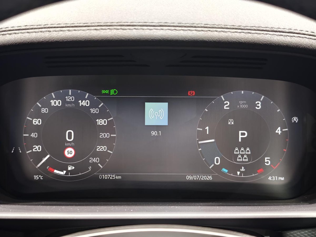 2025 Land Rover Discovery D350 Dynamic SE Series 5 MY25 4X4 image 16