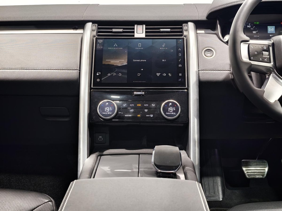 2025 Land Rover Discovery D350 Dynamic SE Series 5 MY25 4X4 image 14