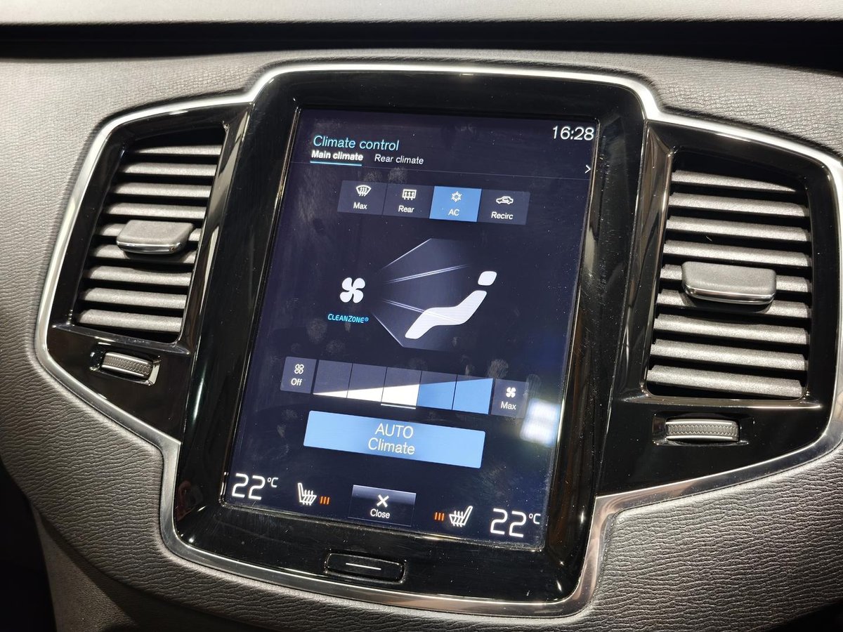 2021 Volvo XC90 D5 Momentum MY21 AWD image 23