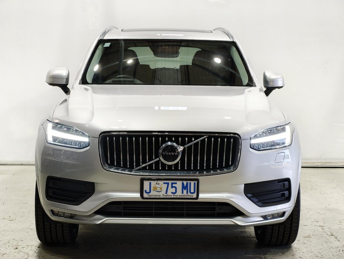 2021 Volvo XC90 D5 Momentum MY21 AWD image 11