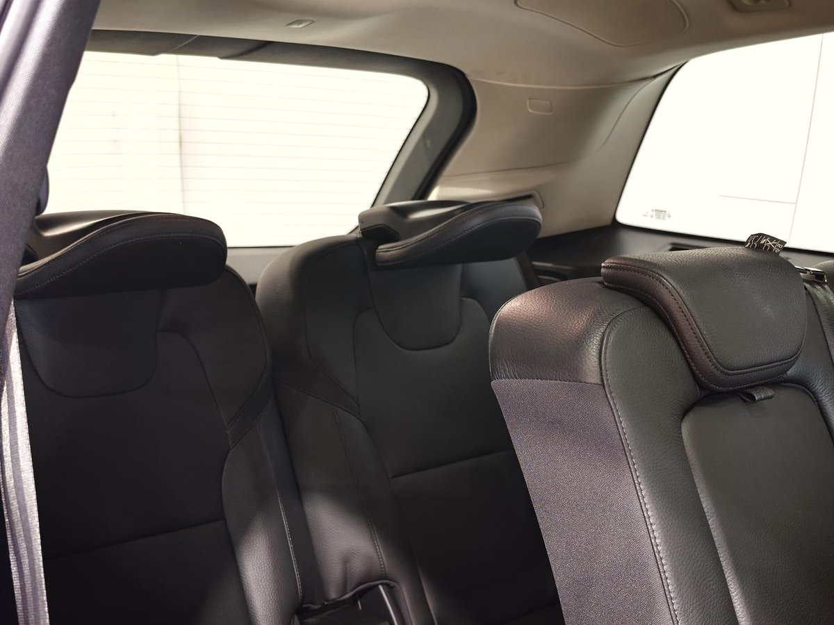 2021 Volvo XC90 D5 Momentum MY21 AWD image 9