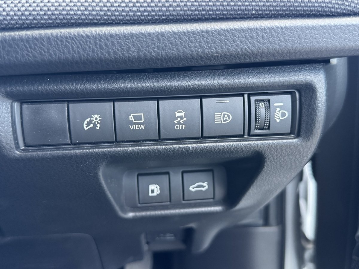 2025 Toyota Camry Ascent Sport AXVH80R image 16