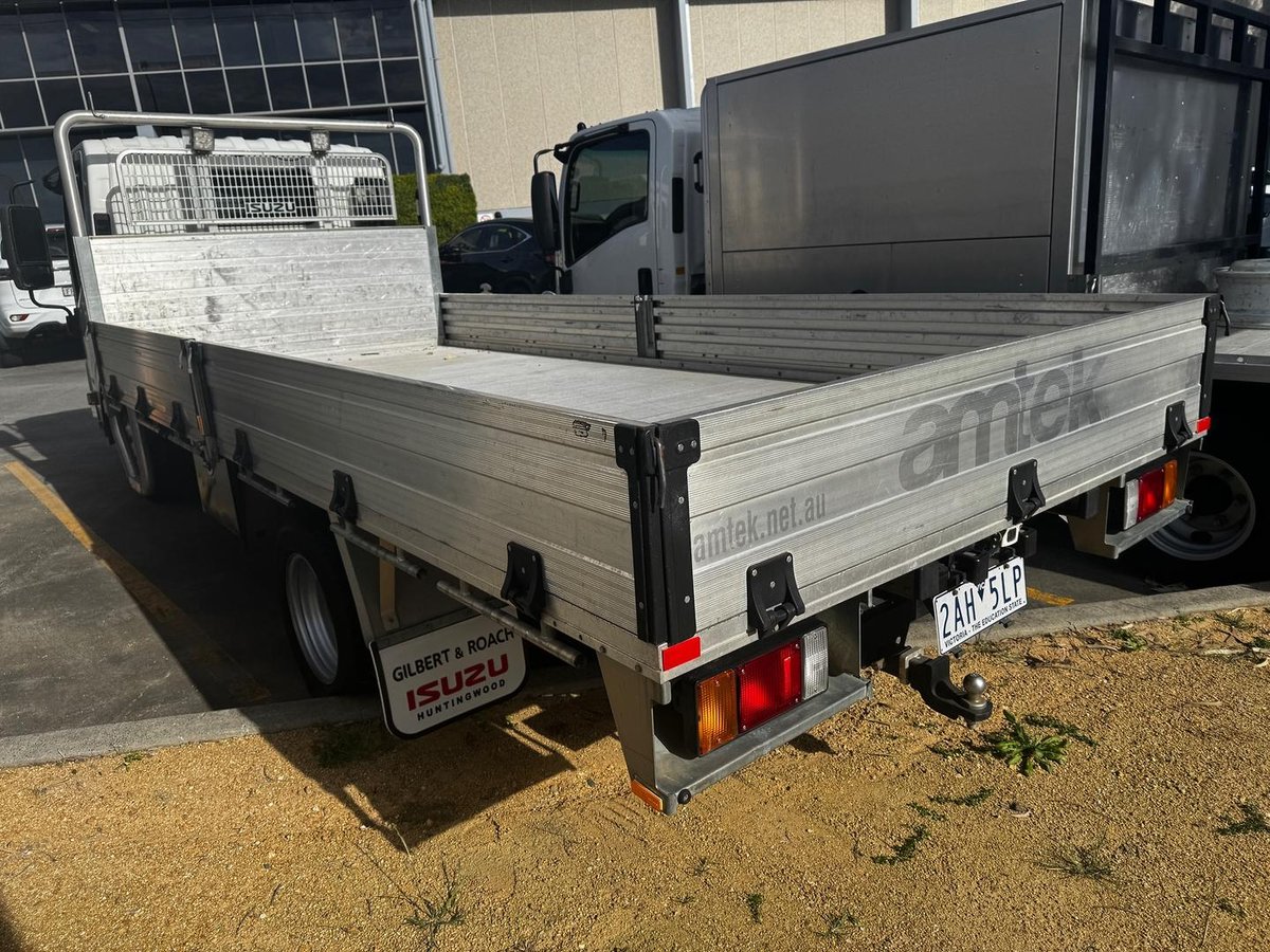 2017 Isuzu N Series NLR 45-150 Traypack image 24
