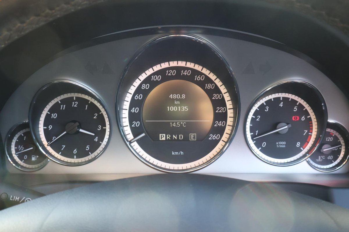 2011 Mercedes-Benz E-Class E350 Avantgarde A207 image 18