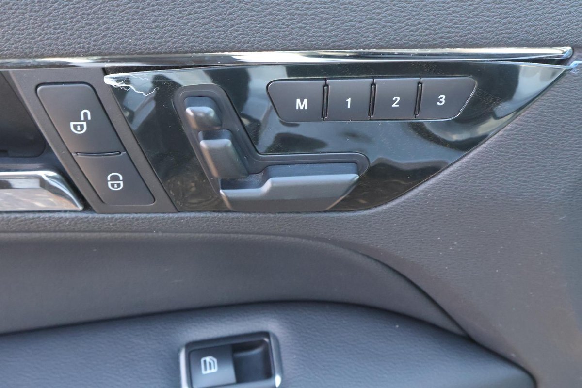 2011 Mercedes-Benz E-Class E350 Avantgarde A207 image 27