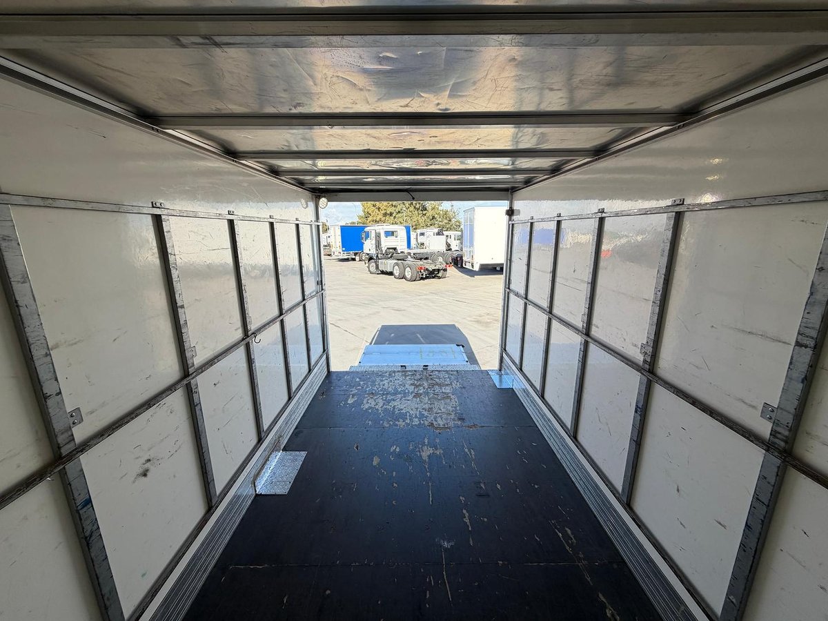 2018 Isuzu N Series NPR 45/55-155 image 12