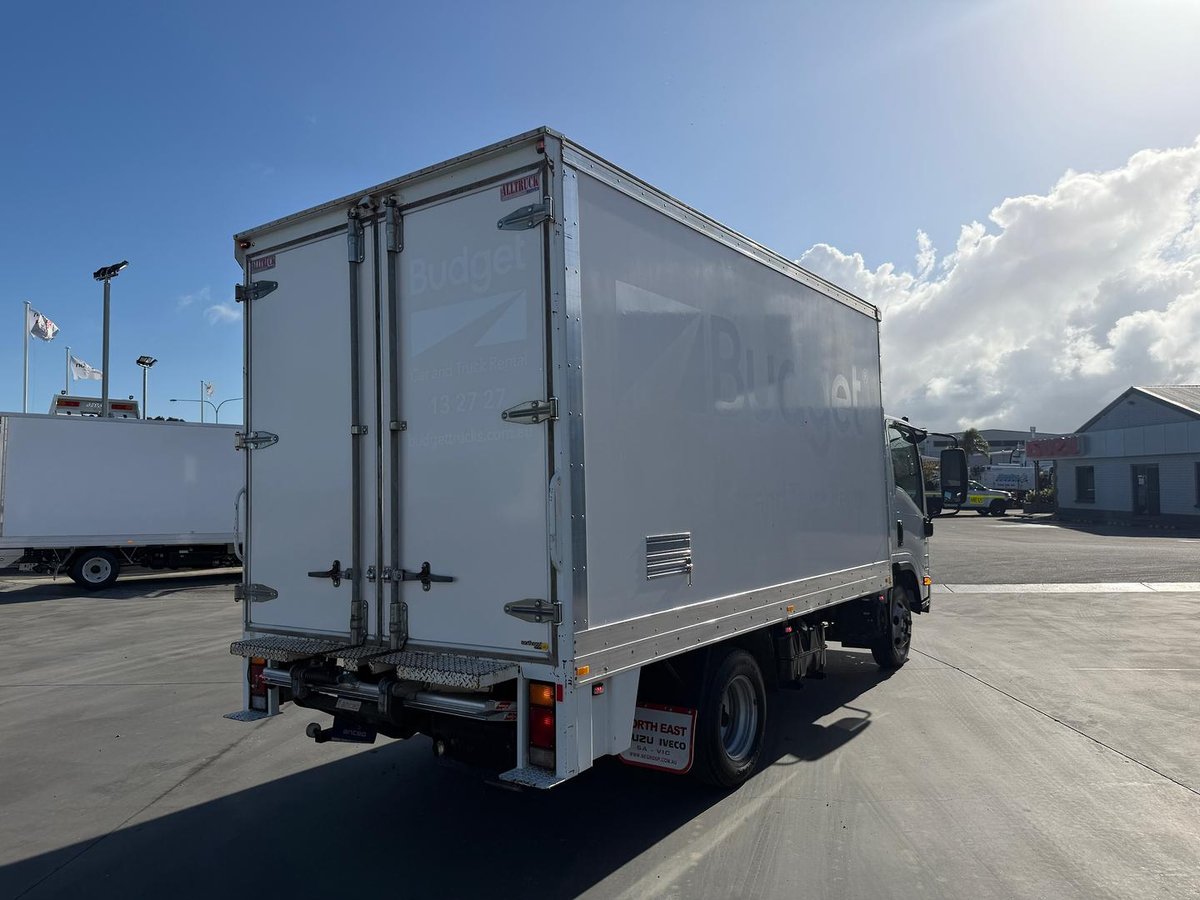 2018 Isuzu N Series NPR 45/55-155 image 7