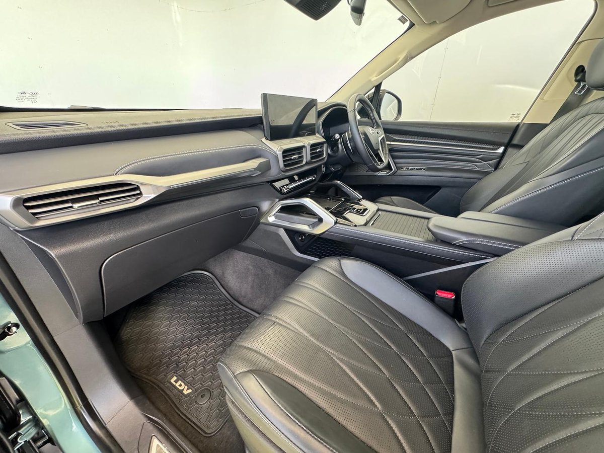 2024 LDV D90 Executive SV9A image 10