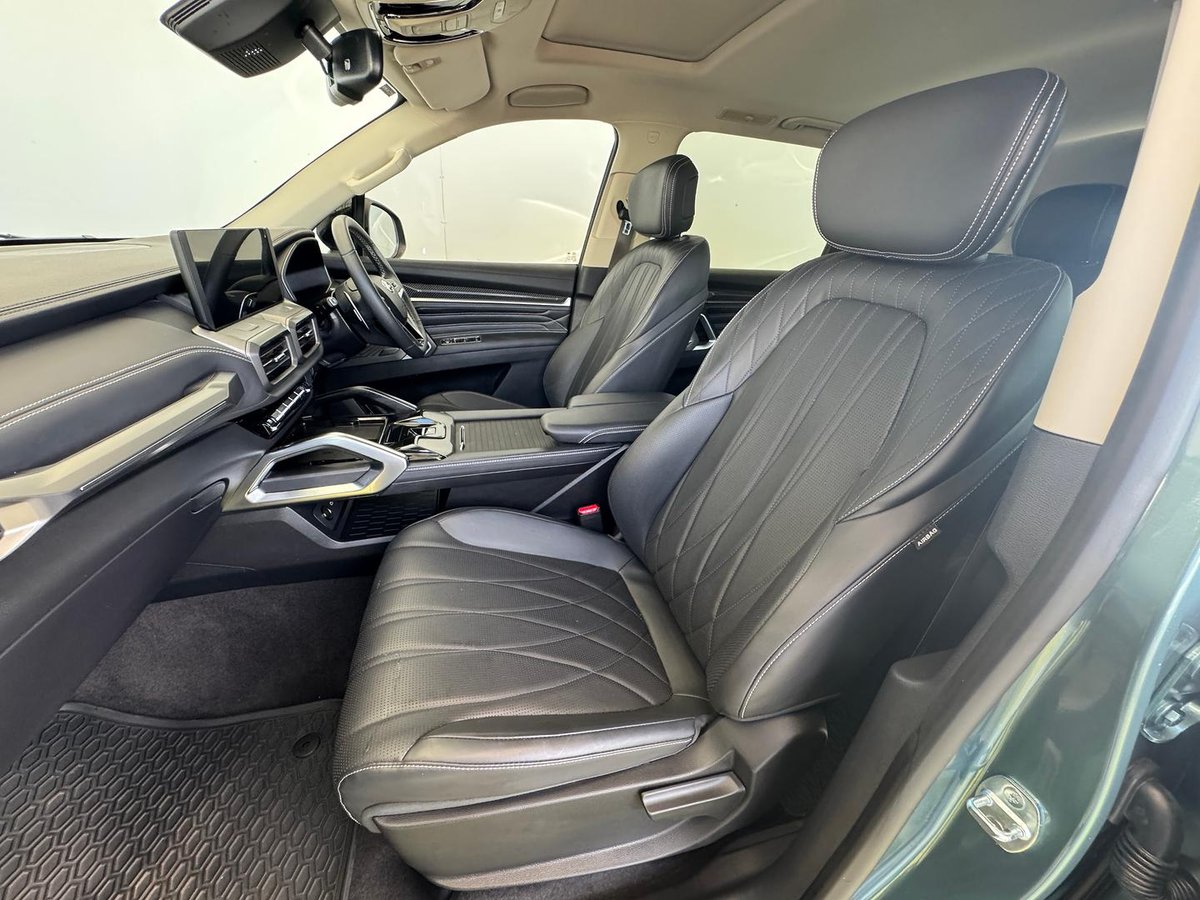 2024 LDV D90 Executive SV9A image 11