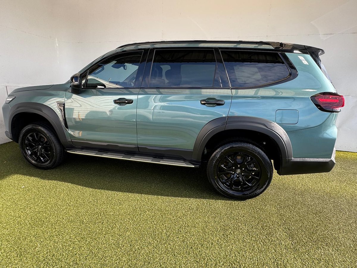 2024 LDV D90 Executive SV9A image 24