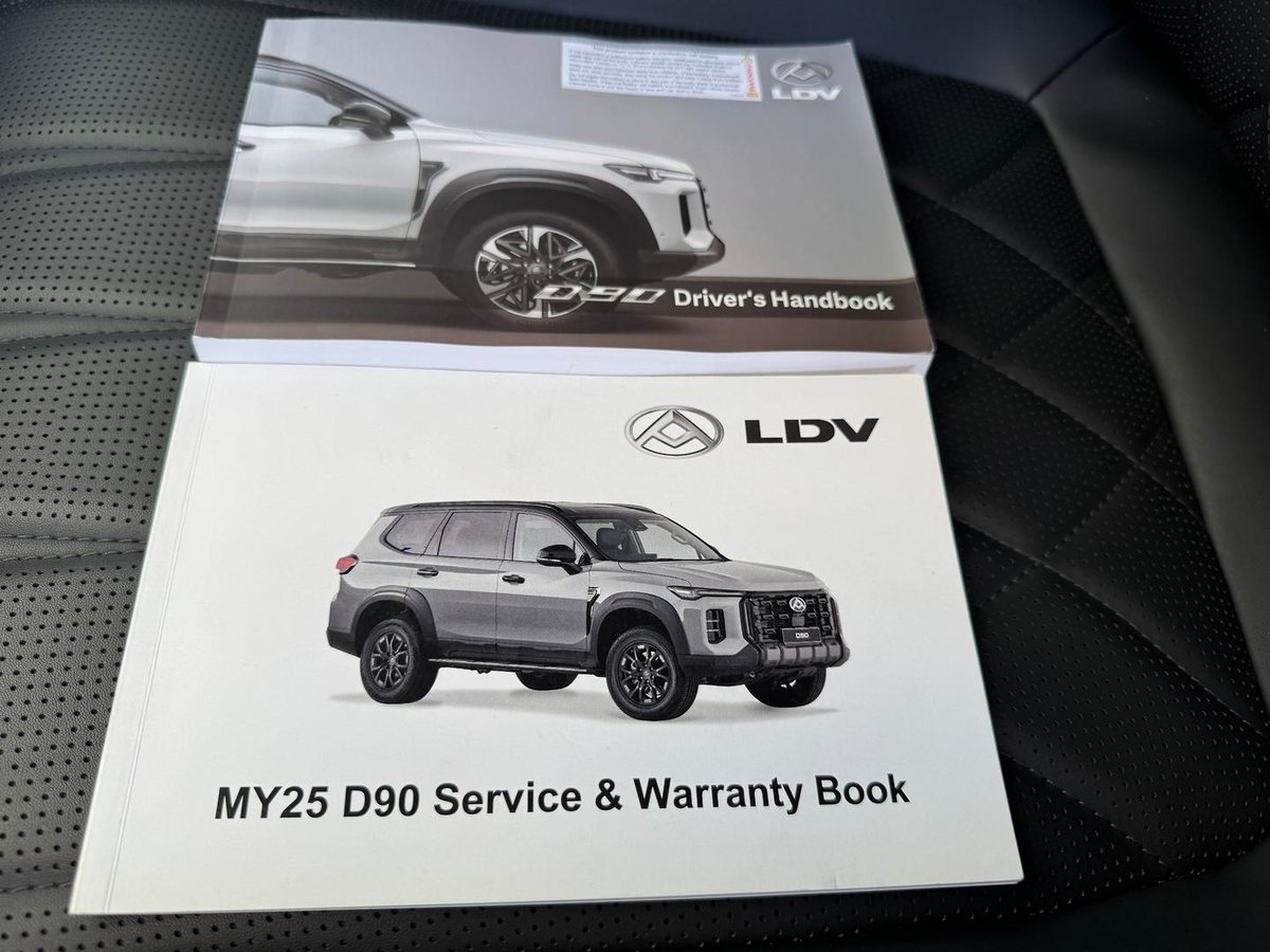2024 LDV D90 Executive SV9A image 25