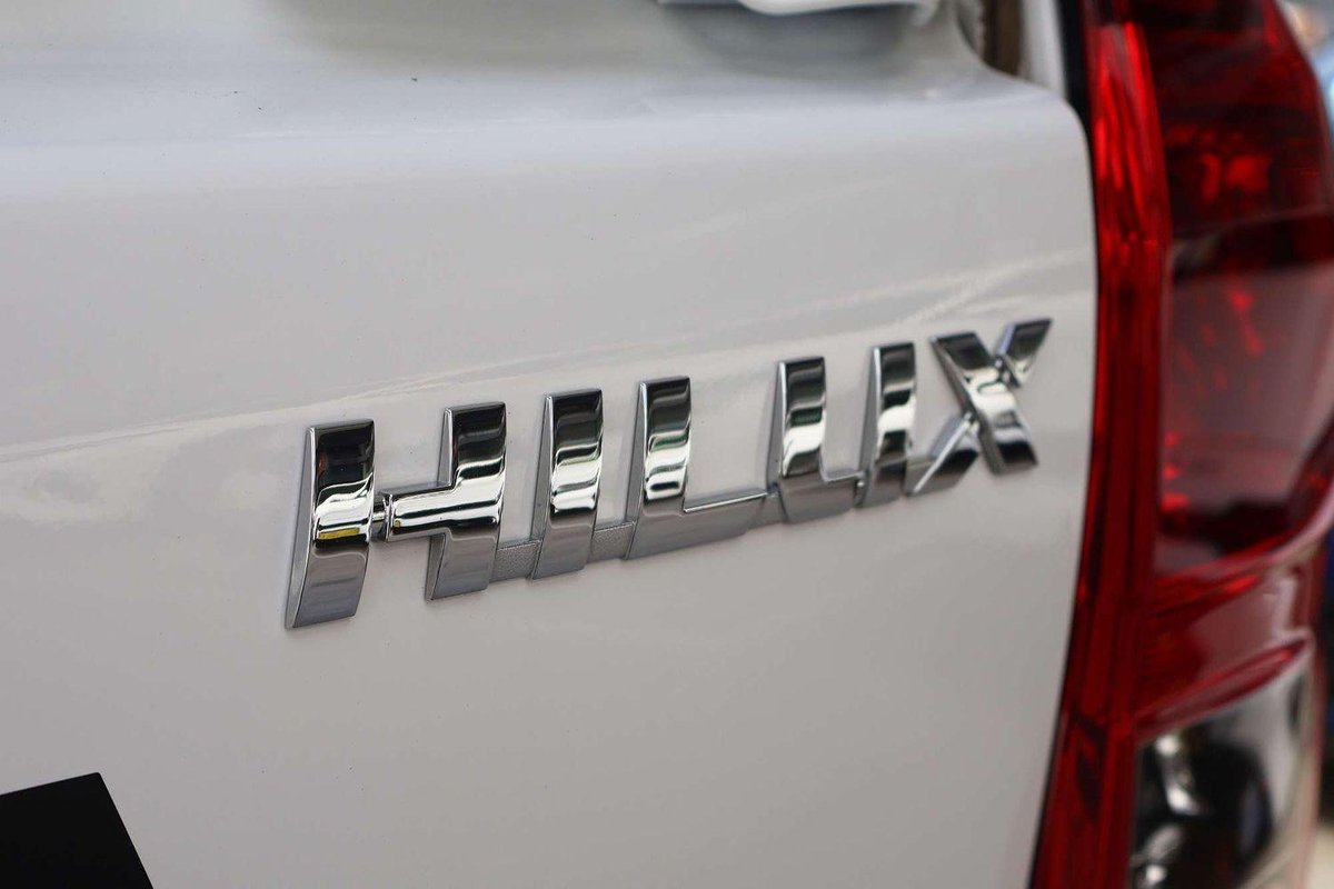 2025 Toyota Hilux SR GUN126R 4X4 Dual Range image 12