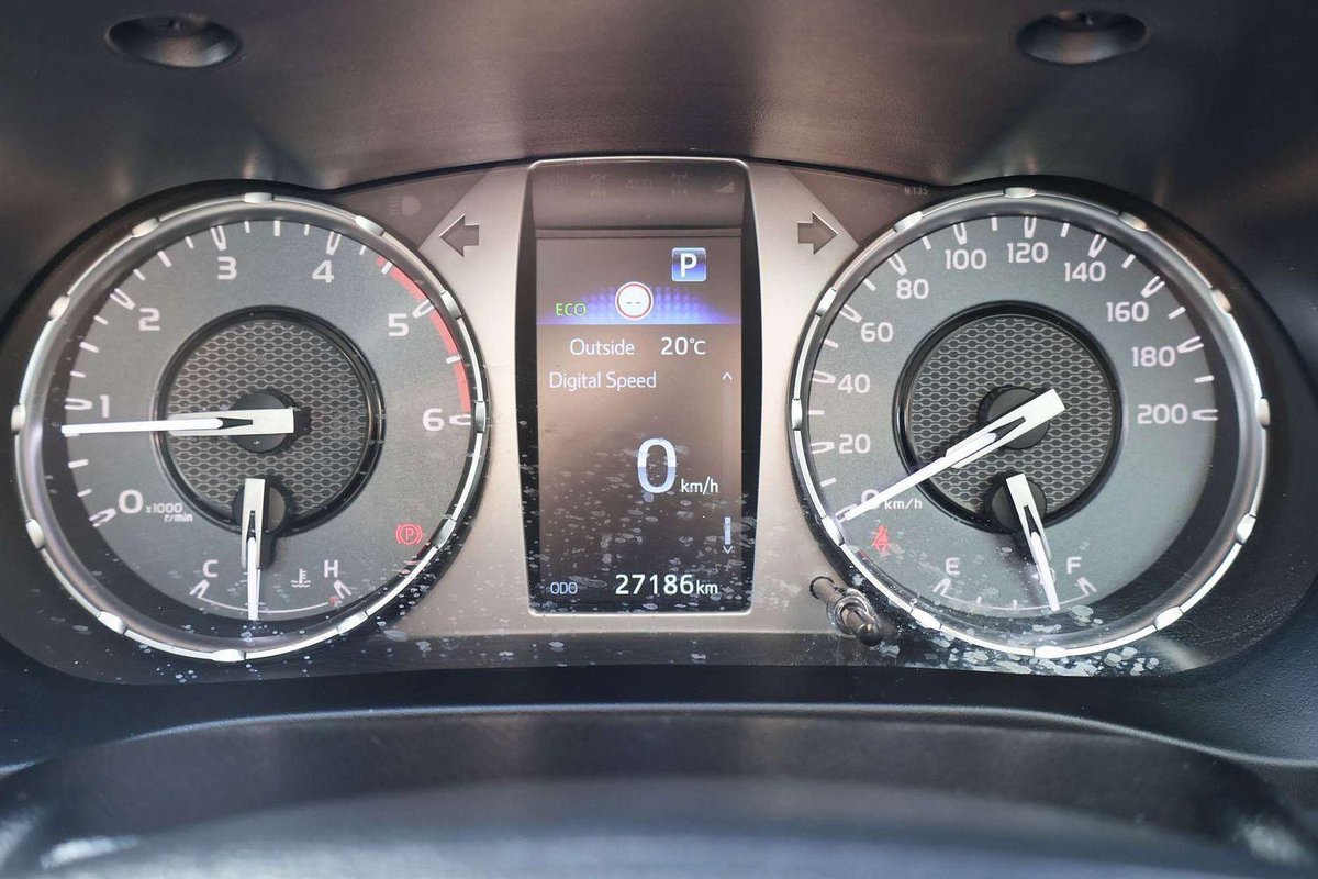 2025 Toyota Hilux SR GUN126R 4X4 Dual Range image 18