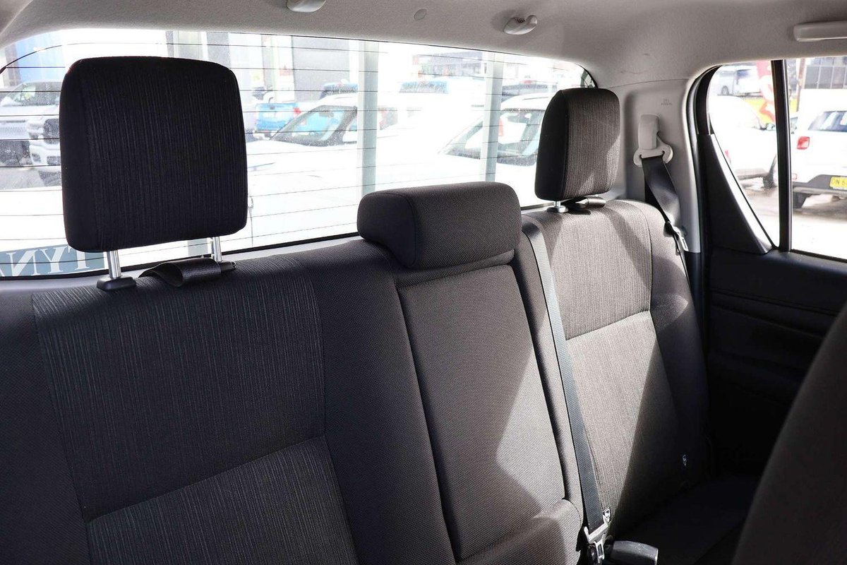 2025 Toyota Hilux SR GUN126R 4X4 Dual Range image 23