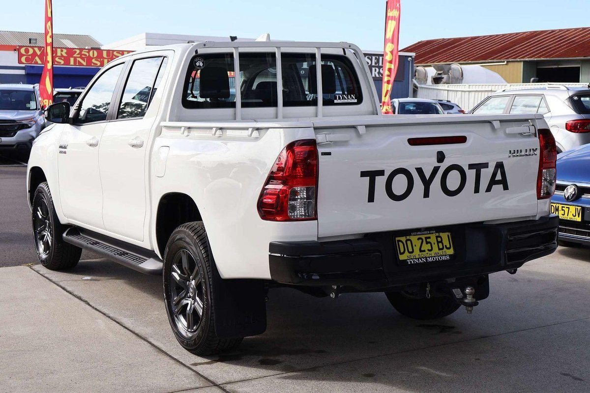 2025 Toyota Hilux SR GUN126R 4X4 Dual Range image 7