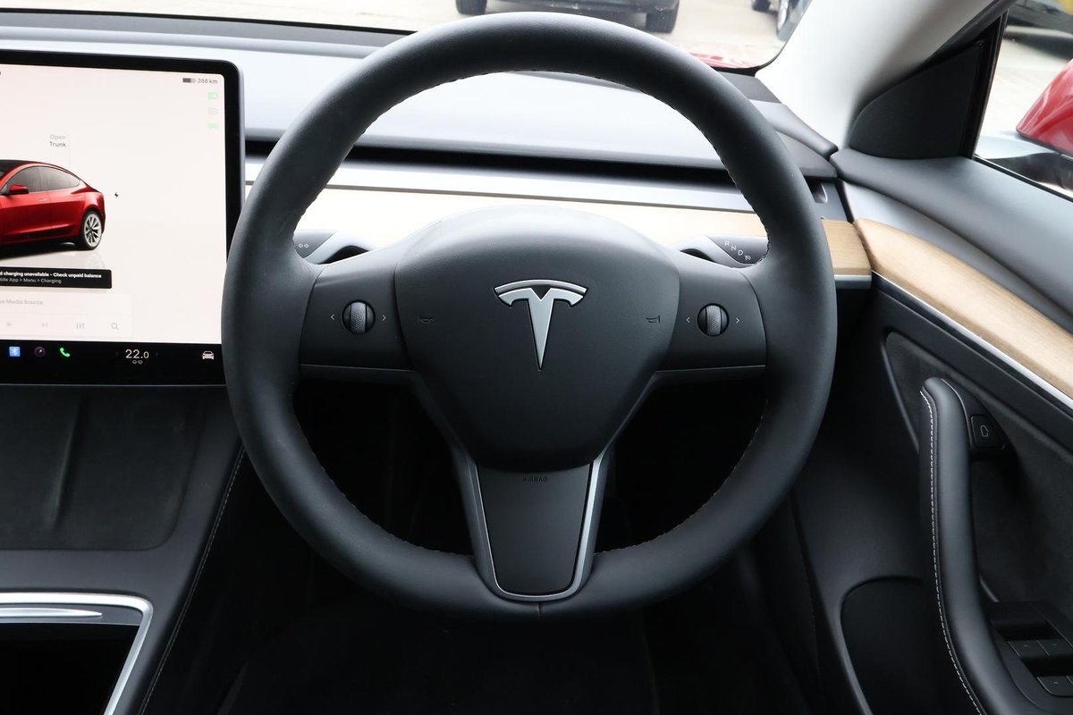2022 Tesla Model 3 Long Range AWD image 10