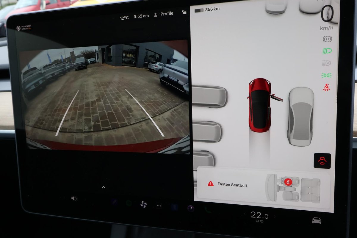 2022 Tesla Model 3 Long Range AWD image 16