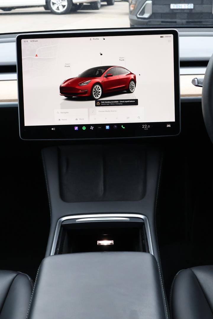 2022 Tesla Model 3 Long Range AWD image 17