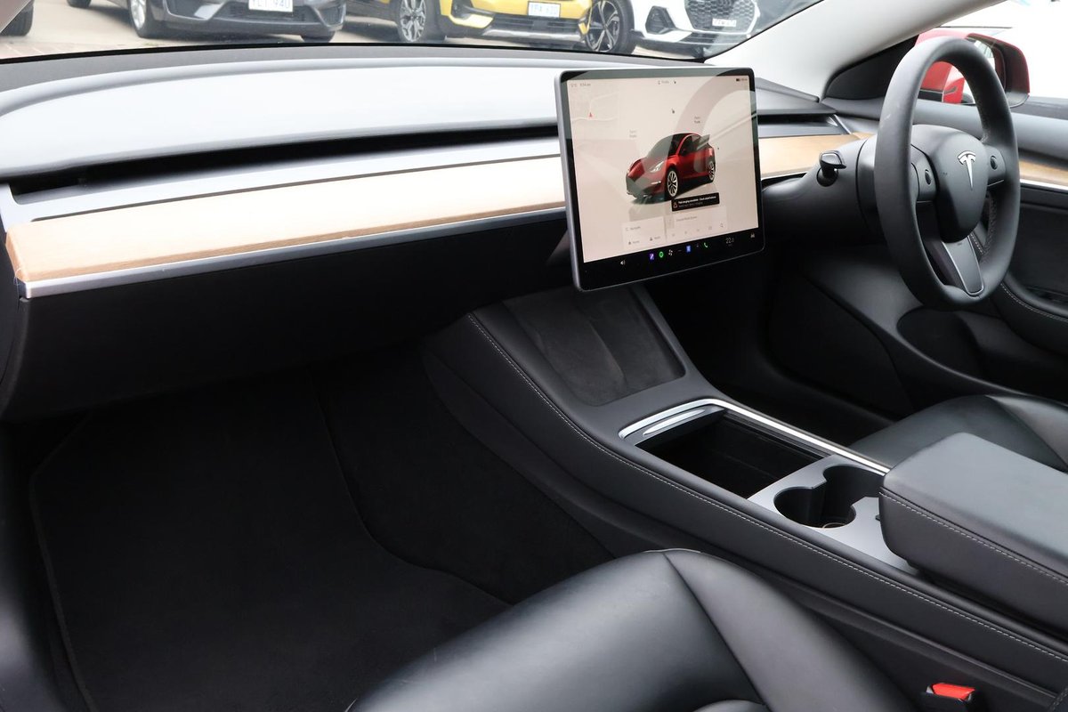 2022 Tesla Model 3 Long Range AWD image 25