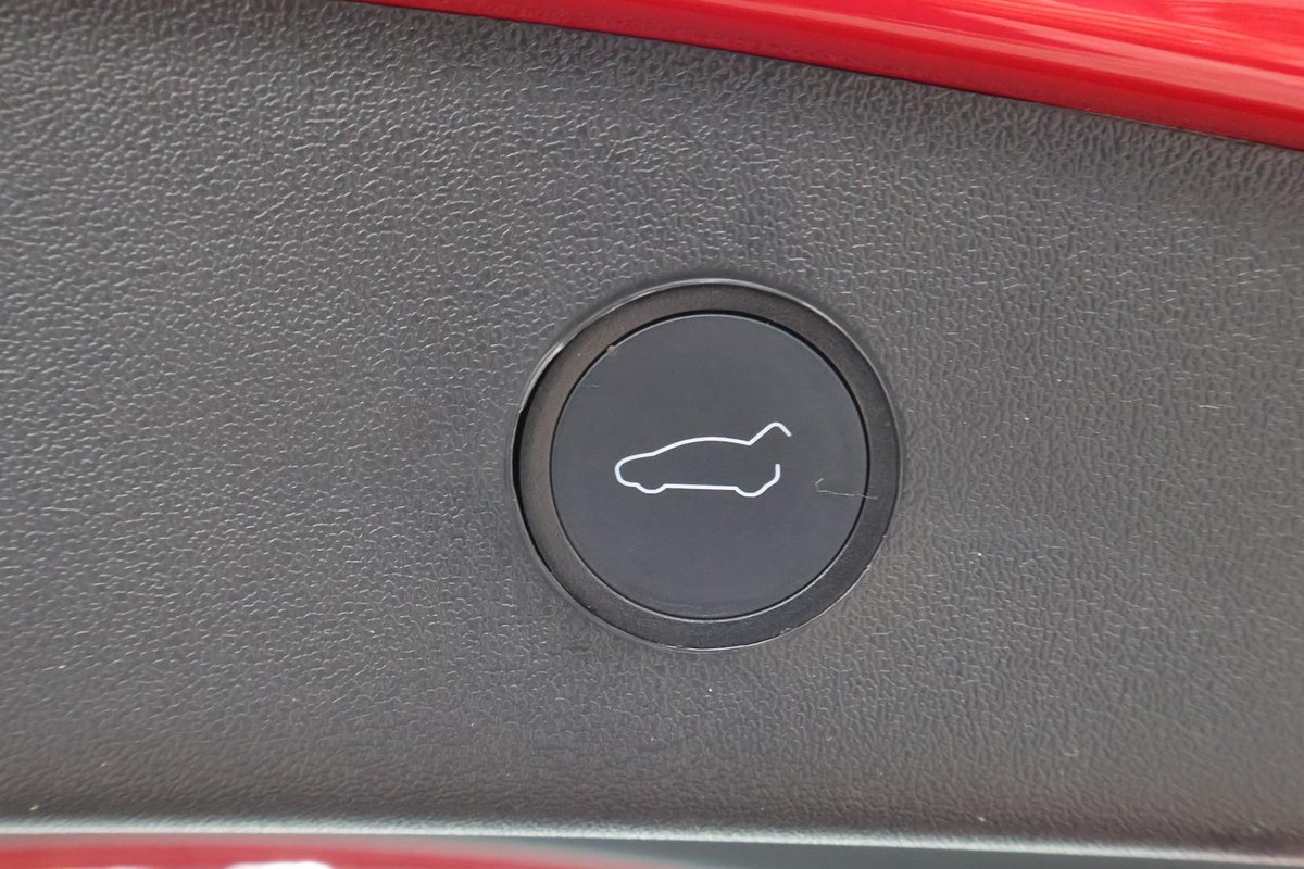 2022 Tesla Model 3 Long Range AWD image 28