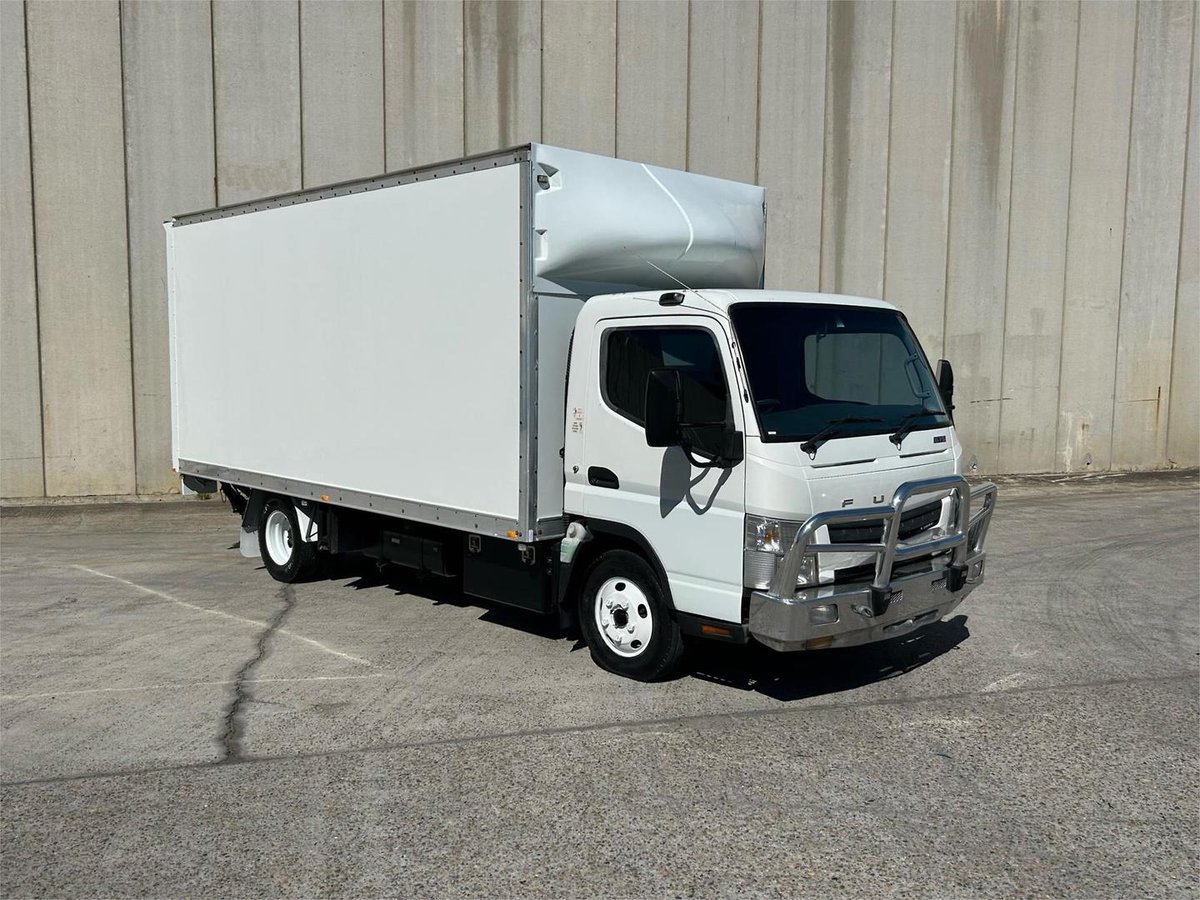 2013 Fuso Canter 615 image 11