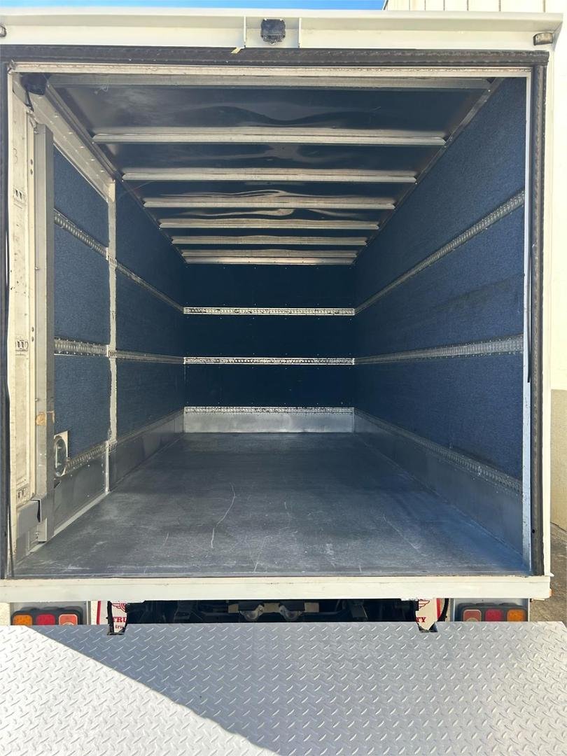 2013 Fuso Canter 615 image 7