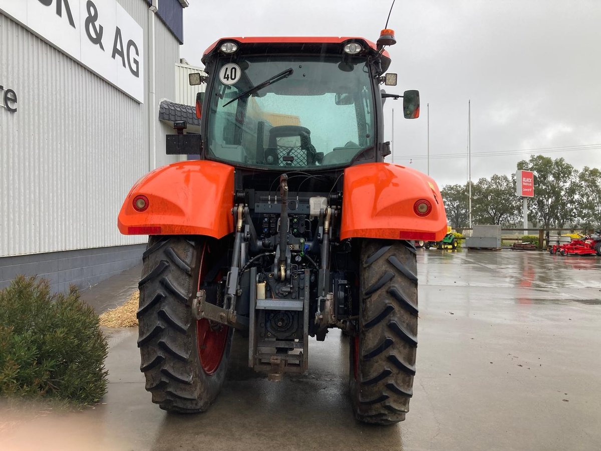 Kubota M7-131 Deluxe image 5